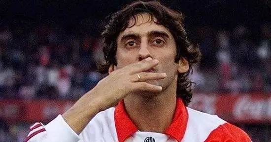 歷史世界杯最佳陣容_烏拉圭天藍軍團歷史最佳陣容_烏拉圭歷史最強世界杯陣容