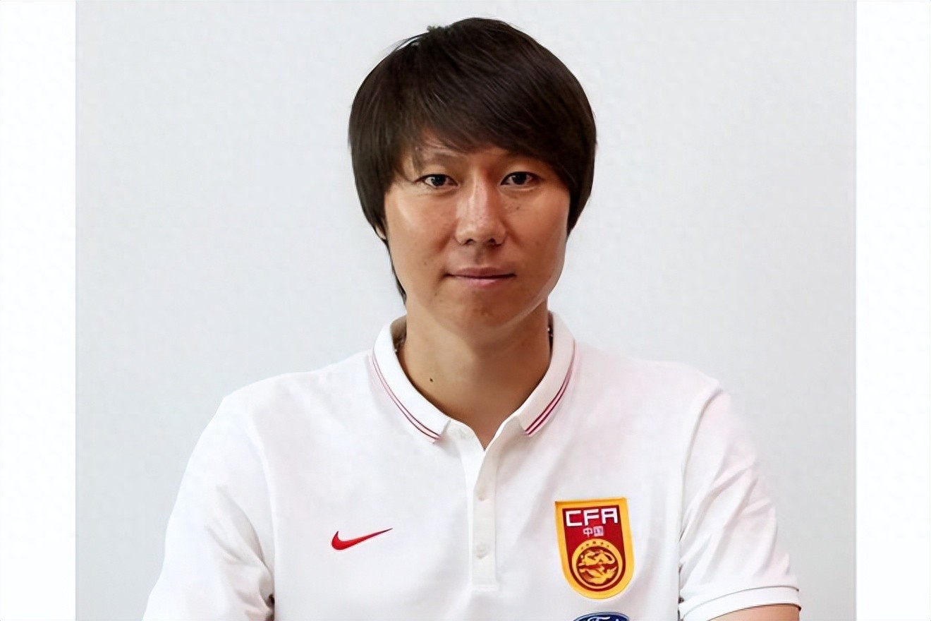 全世界進球最多的10位足球運動員排行榜，前2名球員竟是他倆！