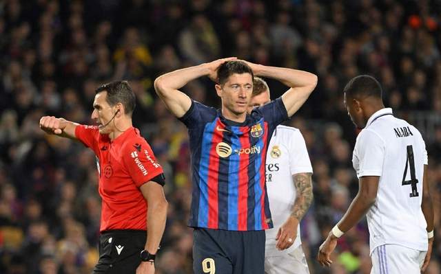 西甲第28輪巴薩VS赫羅納：被皇馬打懵后，巴薩會不會就此崩盤？