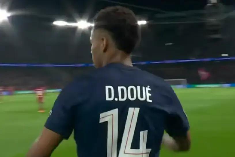 歐冠巴薩利物浦首回合0比2分析_利物浦防線問題大巴黎進攻強勢_歐冠足球2 聯賽