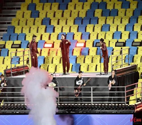 成都蓉城主場揭幕戰5比1大勝深圳新鵬城_2026年中超聯賽開幕式_2026賽季中超聯賽開幕式成都鳳凰山