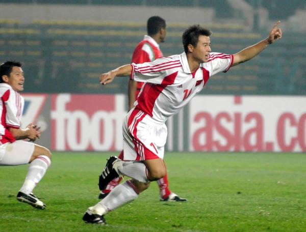 國足沖擊世界杯歷史_2001年中國男足世界杯首次出線_米盧蒂諾維奇上海紀念活動