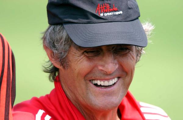 米盧蒂諾維奇上海紀念活動_2001年中國男足世界杯首次出線_國足沖擊世界杯歷史