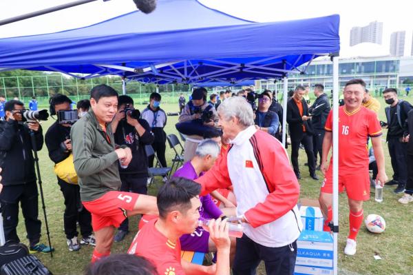 米盧蒂諾維奇上海紀念活動_國足沖擊世界杯歷史_2001年中國男足世界杯首次出線