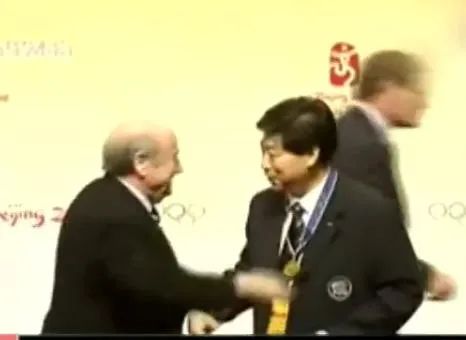 20年前中國男足世界杯出線之夜_國足沖擊世界杯歷史_于根偉制勝球圓夢