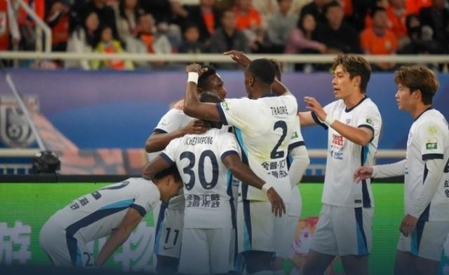 中超聯(lián)賽比分榜_大連英博連勝分析_中超大連英博浙江隊比賽分析