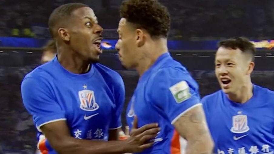 中超聯賽比分榜_泰山結束兩連敗海港1球憾負申花德比失利_中超第四輪山東泰山1-0河南卡扎進球