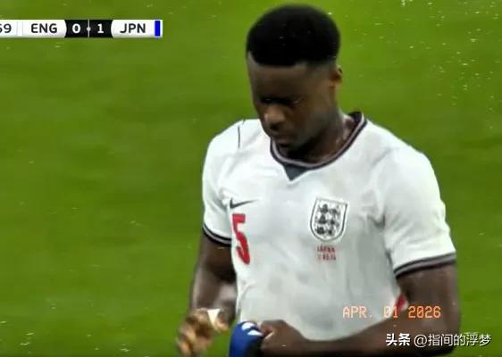 日本隊擊敗英格蘭 溫布利大球場 三笘薰進球_日本世界杯歷史首球