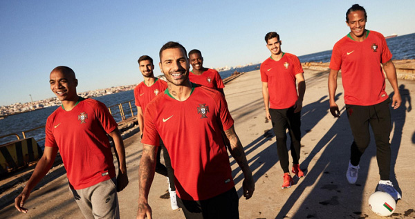 耐克阿迪世界杯歷史_世界杯球衣設計_阿迪達斯復古球衣