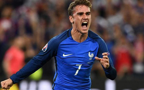 世界杯球衣設計_阿迪達斯復古球衣_耐克阿迪世界杯歷史