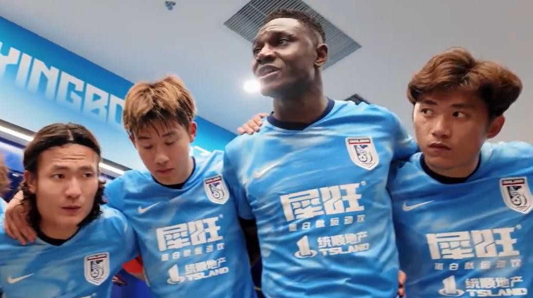 球隊(duì)狀態(tài)低迷分析_中超聯(lián)賽--上海綠地vs大連阿爾賓 音頻直播_中超比賽分析