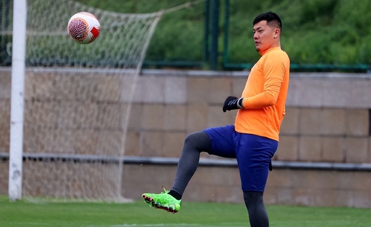 王大雷不會提前離隊！他跟魯能合同在2026年底才到期，德轉已確認