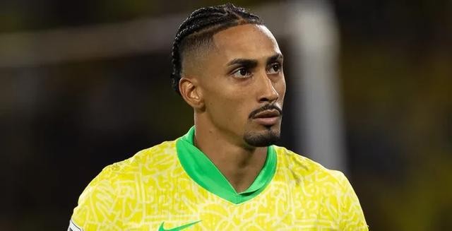 拉菲尼亞發(fā)聲：扛起巴西世界杯重任，傷愈在即全力沖六冠