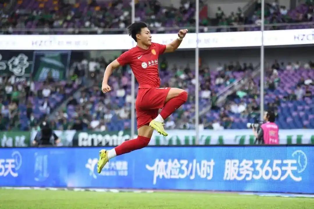 2026年怡寶中超聯賽山東泰山上海海港比賽進程_2026賽季中超聯賽 積分榜_2026年怡寶中超聯賽上海海港云南玉昆比賽結果