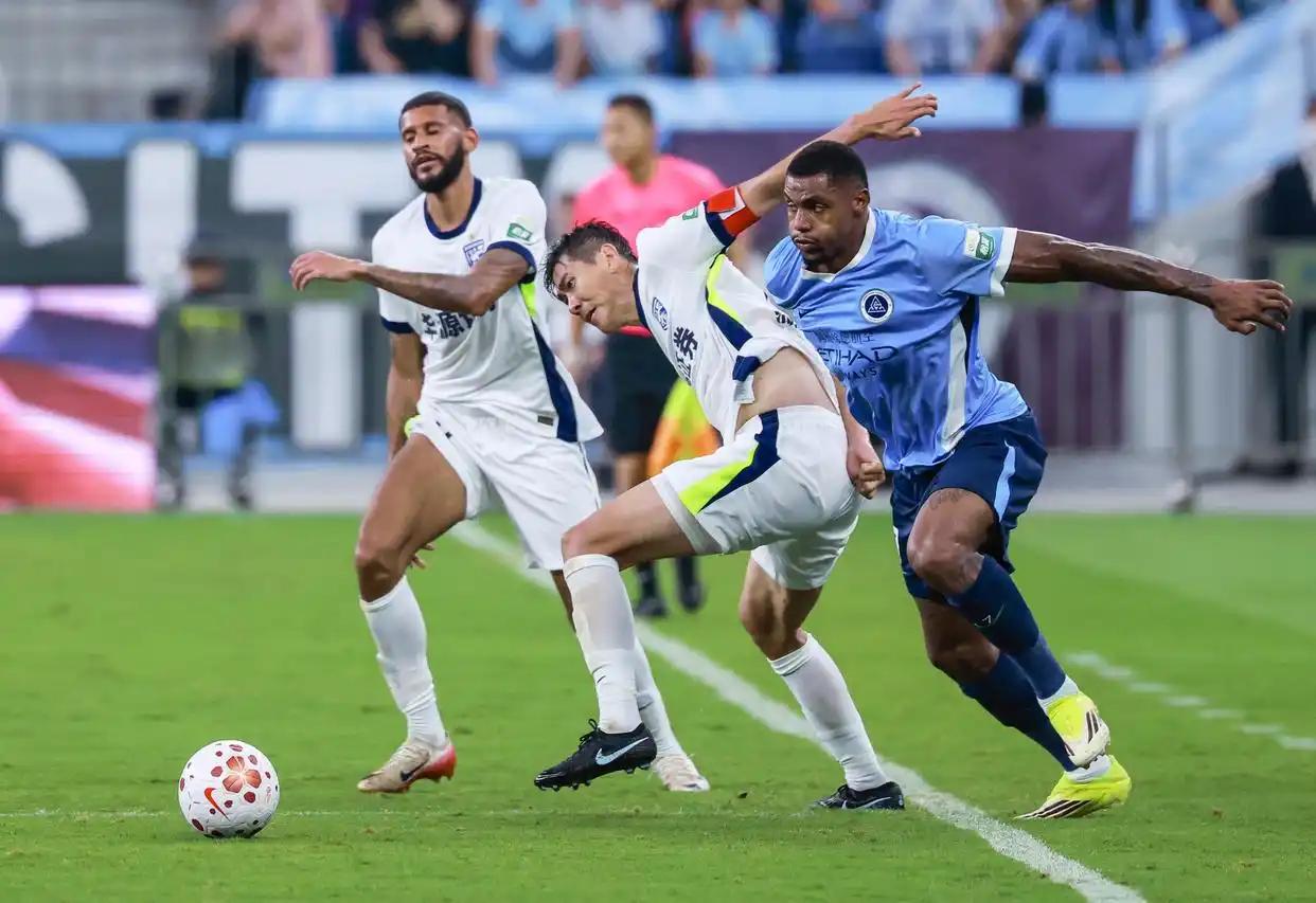 2026年怡寶中超聯賽山東泰山上海海港比賽進程_2026年怡寶中超聯賽上海海港云南玉昆比賽結果_2026賽季中超聯賽 積分榜