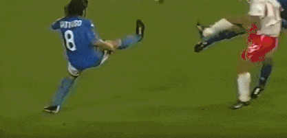 世界杯歷史十大黑哨_2002年韓日世界杯莫雷諾爭議判罰_意大利韓國世界杯黑哨莫雷諾