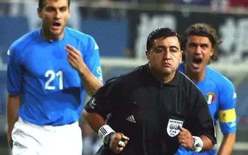 2002年韓日世界杯莫雷諾爭議判罰_世界杯歷史十大黑哨_意大利韓國世界杯黑哨莫雷諾