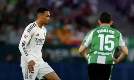 西甲第32輪貝蒂斯皇馬比賽分析_西甲聯賽巴薩對皇馬_姆巴佩皇馬生涯第100場表現